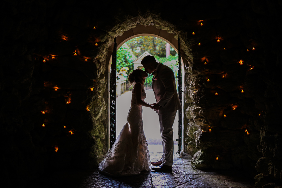 Italian Villa Wedding Venue, cave photo bride and groom