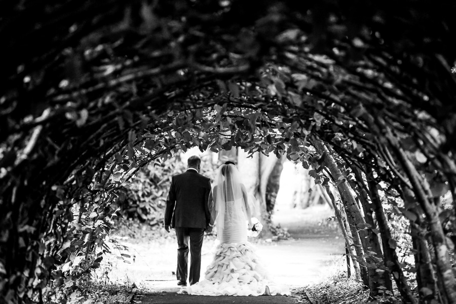 Wedding photography leaf alley